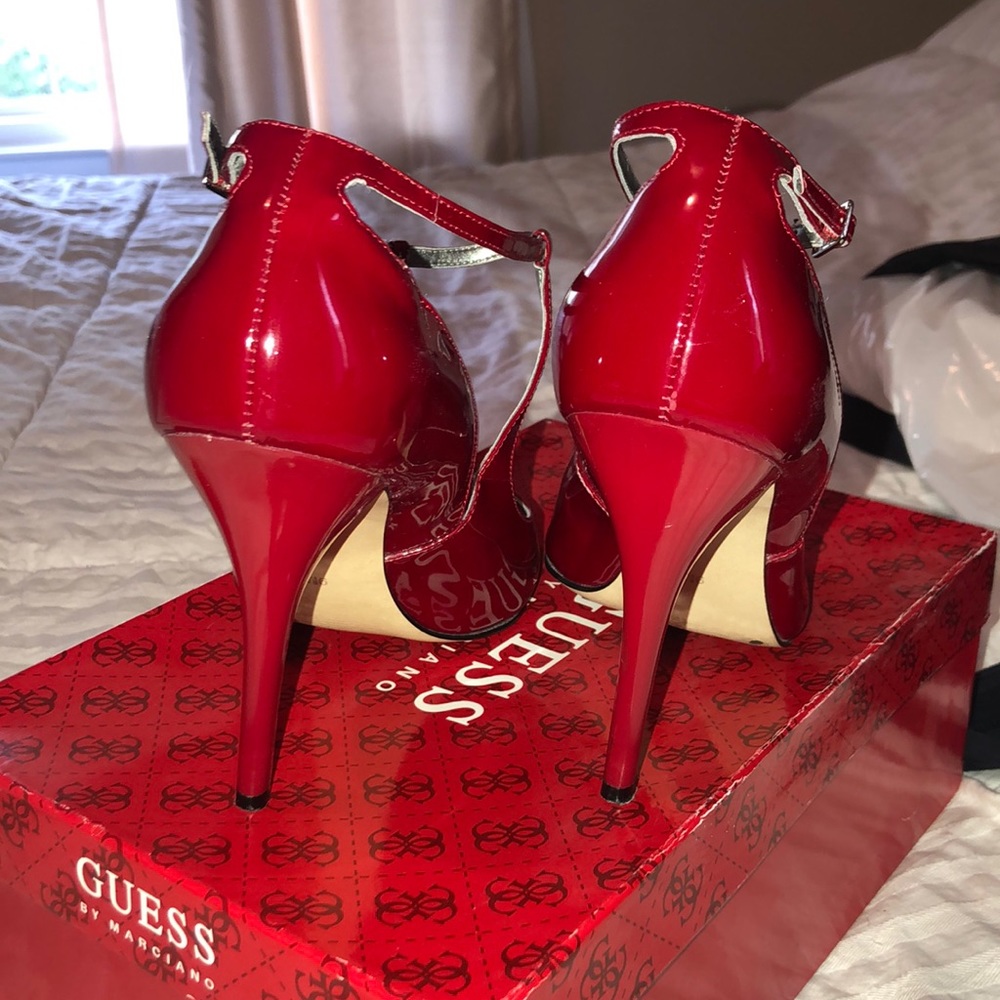 Heels - Picture 4 of 4